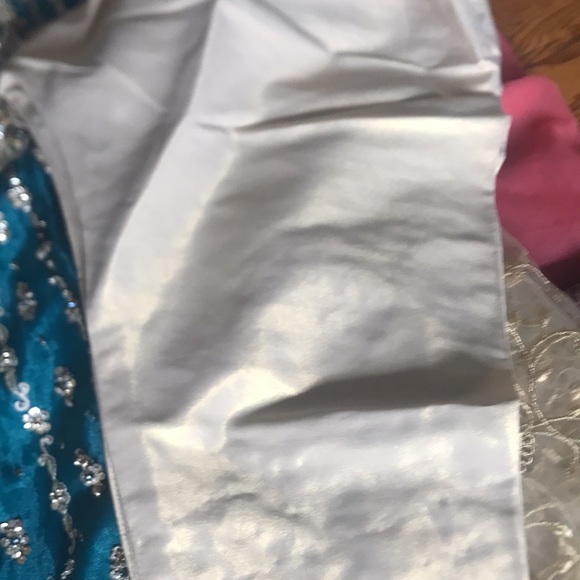 Dress - Picture 2 of 7